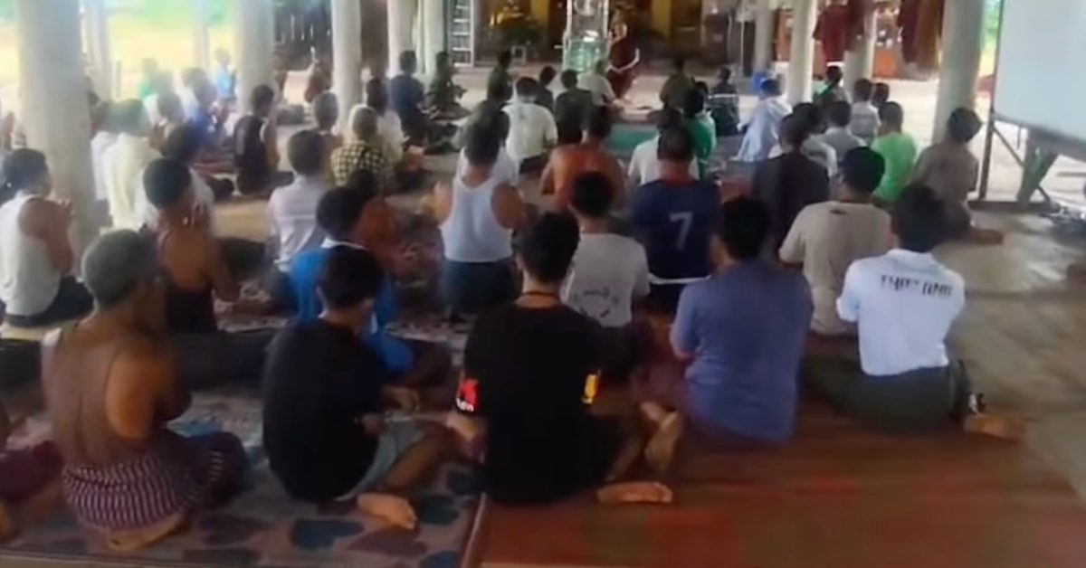 လွယ်ပန်းစုံ ဒေသခံပြည်သူများဖိတ်ကြားချက်အရ ပအိုဝ်းအမျိုးသားတပ်မတော်(PNA)တာဝန်ရှိသူများ သွားရောက်တွေ့ဆုံ