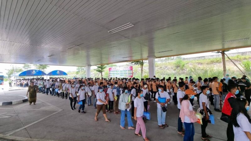 မဟာချိုင်ခရဲင်ႏကို ကထန်ႏထိုꩻဒါႏ ကမ္ဘောဒီးယားထာꩻမာꩻသားခြောင်ꩻ အီႏထဲမ်သော့ꩻလွေꩻလုဲင်ႏ မန်းခမ်းထာꩻမာꩻသားအကျောင်ꩻ