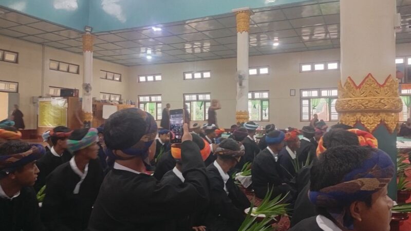 ကျောက်တလုံးကြီးမြို့ မဟာဒုဂ်စာရေးတံ မဲချလှူဒါန်းပွဲ