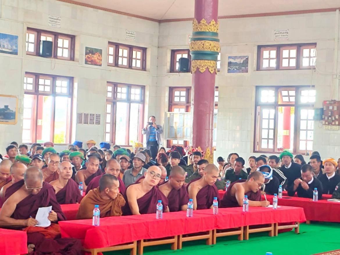 ဆရာႏတွမ်ႏတကာႏ မာꩻလွေꩻပွယ်ꩻအုံကွံ