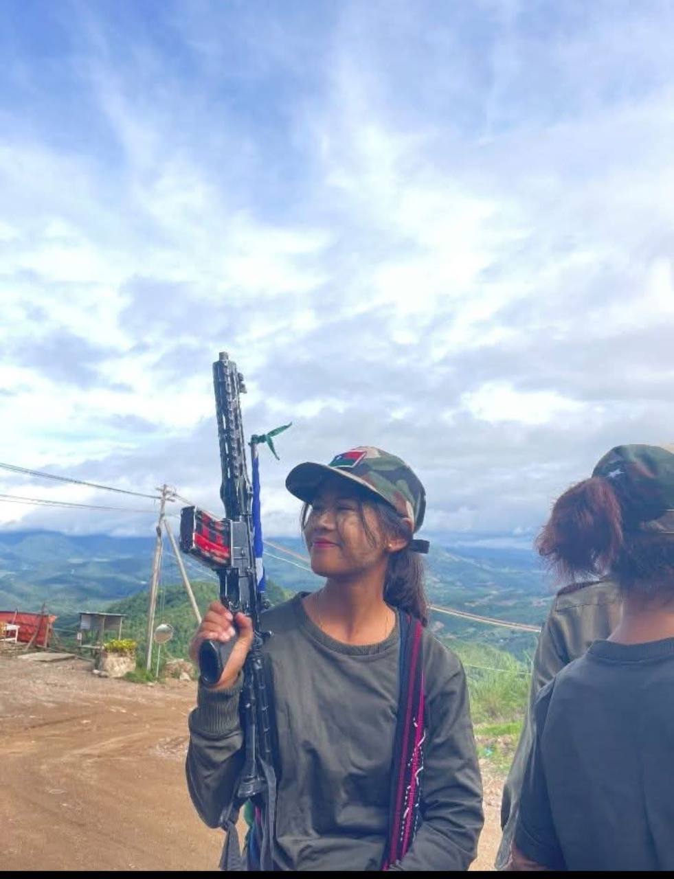နင်ꩻဥမ္မာ ငဝ်းငွါ(၁၂)