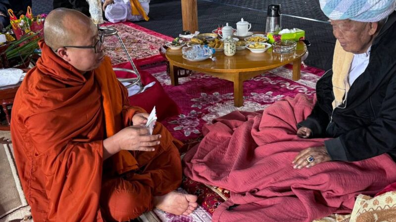ပအိုဝ်ႏစွိုးခွိုꩻအွဉ်ငါဘုရာꩻတကာႏတန်ဖြားစင်ꩻဖါအောင်ႏခမ်းထီ အွဉ်ငါ ပူႏဇောႏလူႏတန်ꩻသဲင်ꩻဖေႏ “လောကနာထ ထီရီးမွေႏတောႏဘုရာꩻ” သဲင်လောဝ်