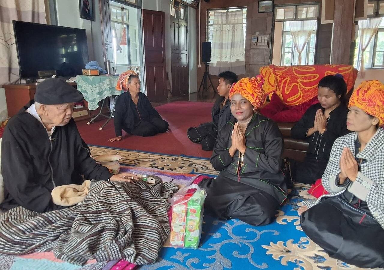 ကုလာႏမူႏဖြား လင်ꩻလယ်ႏအုံမွန်းထေ့ ဖြားတန်စင်ꩻဖါအောင်ႏခမ်းထီ