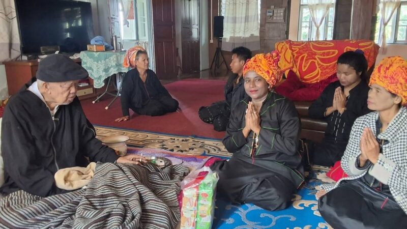 ကုလာႏမူႏဖြား လင်ꩻလယ်ႏအုံမွန်းထေ့ ဖြားတန်စင်ꩻဖါအောင်ႏခမ်းထီ