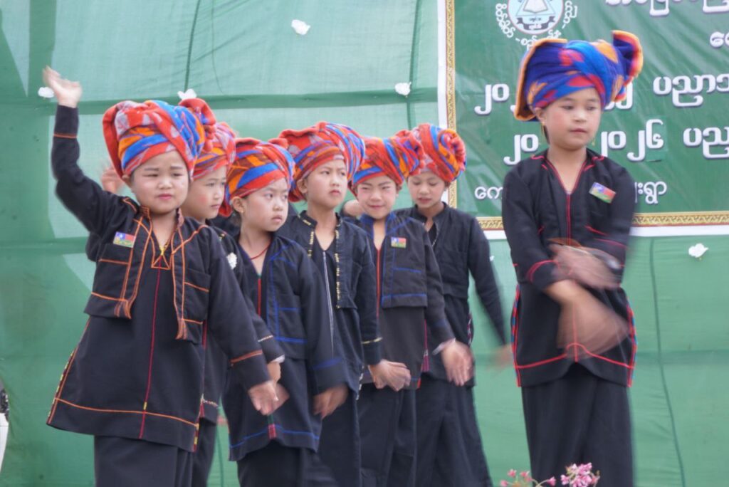 ထီဖောင်းကျေးရွာအုပ်စု၊ ကောင်သာယာရွာ၊ အခြေခံပညာမူလွန်ကျောင်းတွင် ပညာရေးစုံညီပွဲတော် နှင့် ဆုပေးပွဲအခမ်းအနားကျင်းပ
