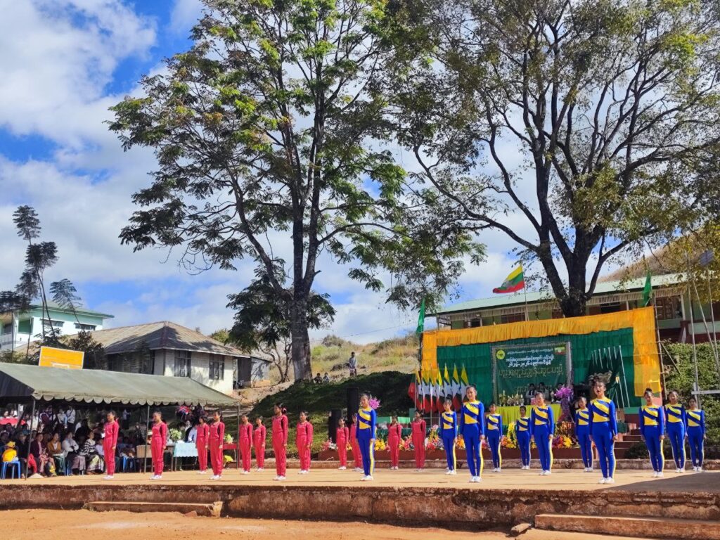 ပန်သခွါး အခြေခံပညာအထက်တန်းကျောင်းတွင် ပညာရေးစုံညီပွဲတော်နှင့်ဆုပေးပေးအပ်ခြင်းအခမ်းအနားကျင်းပပြုလုပ်