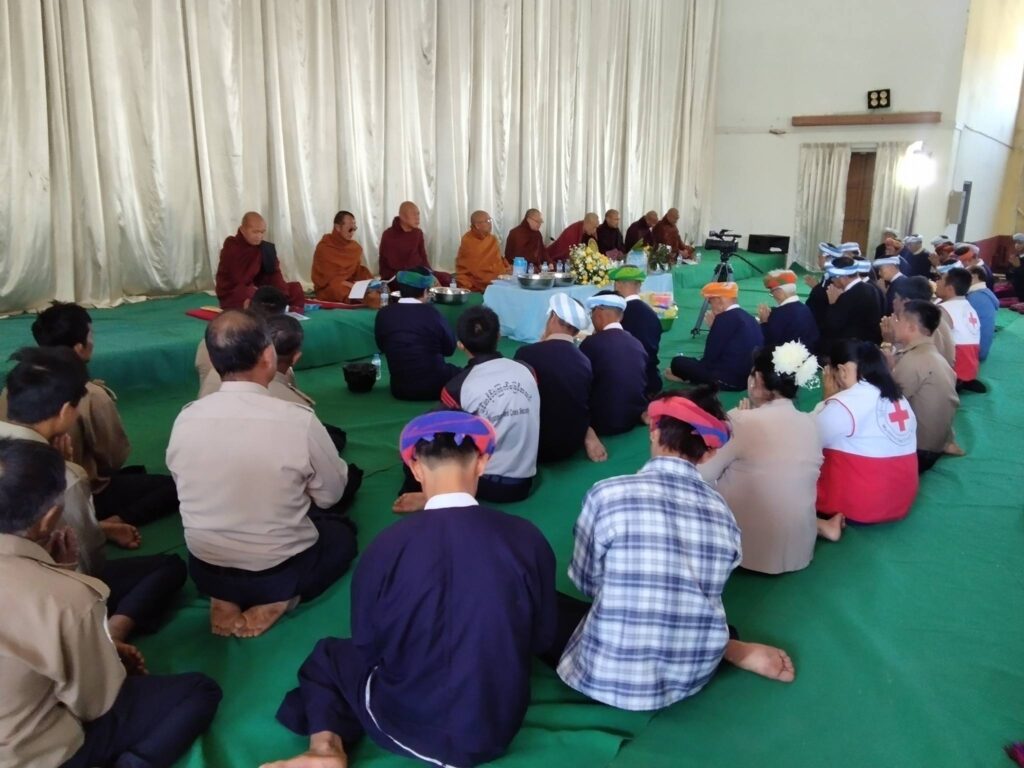 (၇၇)နေင်ႏခွပ် ပွယ်ꩻတန်မွူးနီꩻခွိုꩻပအိုဝ်ႏ အီႏမာꩻလွေꩻဗွောင်ပွယ်ꩻအတာႏ နာႏထူႏလွေꩻ အန္တရယ်ႏကင်ꩻကမ္မဝါႏ ပရိတ်မေတ္တာႏတရာꩻ ဒဲဥ်သီႏဗွ