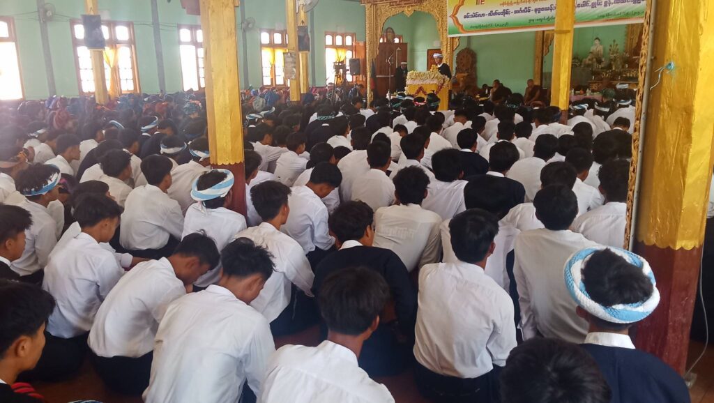 ကတိုꩻတက်လဲဥ်းဒါႏ ဝင်ꩻခမ်းပညာႏရေꩻယို နီပိုနီလီꩻဖုံႏ ဖေႏနေႏကထွꩻလꩻဝင်ꩻမꩻ ဗွောင်သွဥ်လွေꩻဖေႏဗာႏ စွန်ꩻထီထင်သွဥ်တန်ꩻအကျောင်ꩻ ဗွေႏဆရာ