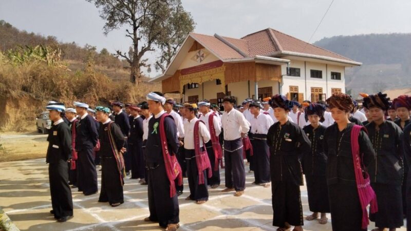 ကတိုꩻတက်လဲဥ်းဒါႏ ဝင်ꩻခမ်းပညာႏရေꩻယို နီပိုနီလီꩻဖုံႏ ဖေႏနေႏကထွꩻလꩻဝင်ꩻမꩻ ဗွောင်သွဥ်လွေꩻဖေႏဗာႏ စွန်ꩻထီထင်သွဥ်တန်ꩻအကျောင်ꩻ ဗွေႏဆရာႏတောႏ ဘဒ္ဒန္တ သုဝဏ္ဏ ဒေါ့ꩻခြဲုင်းနယ်လွေꩻ