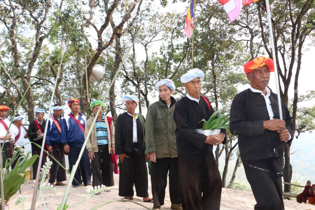 တဲခဲရွာ“ခမ်းလေရောင်ႏဟွိုႏစေတီတော်သို့ ဗုဒ္ဓရုပ်ပွါးတော်စေတီများပင့်ဆောင်ပူဇော်ပွဲ