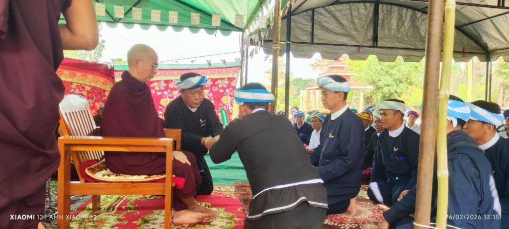 ကိုးန၀င်းဆုꩻတောင်ꩻဗွေ နောင်ခမ်ꩻစေႏတီႏတောႏ မာꩻလွေꩻဗုဒ္ဓါဘိသေကအနေကဇာႏတွမ်ႏ ပဌာန်ꩻအောင်ႏပွယ်ꩻကို ဥက္ကဌဖြားတန်ခွန်စံလွင် ကျွꩻထင်ႏခီႏမျောက်လွေꩻ