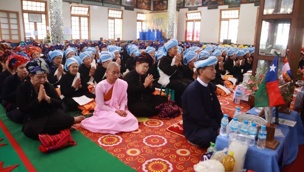 (၇၇)နေင်ႏခွပ် ပွယ်ꩻတန်မွူးနီꩻခွိုꩻပအိုဝ်ႏ(ဗဟိုႏ) ထူႏဂွုဏ်ႏပူႏဇောႏလွေꩻ အောင်ႏလိတ် လꩻဘွဲ့ ဗွေႏသံႏဃာႏ တွမ်ႏ ခွန်/နင်ꩻသီး ကလꩻဒါႏ 