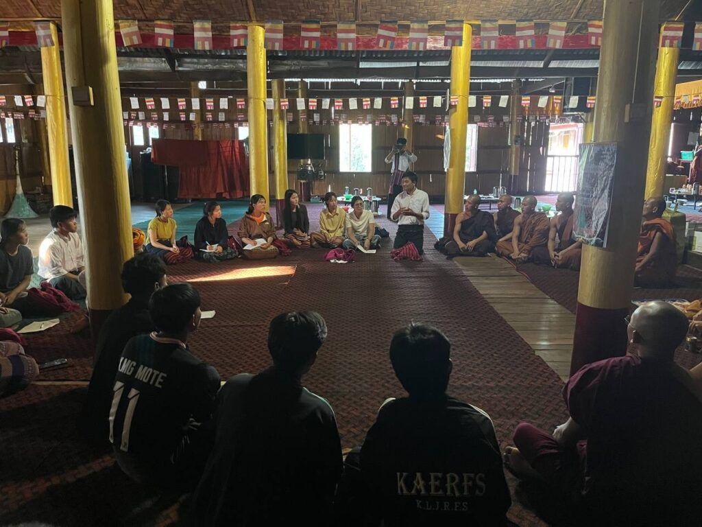 ဝေင်ꩻနယ်ႏယေႏငံႏပအိုဝ်ႏဖုံႏသွဥ်ထူꩻချာလဲဥ်းလိတ်ပအိုဝ်ႏ
