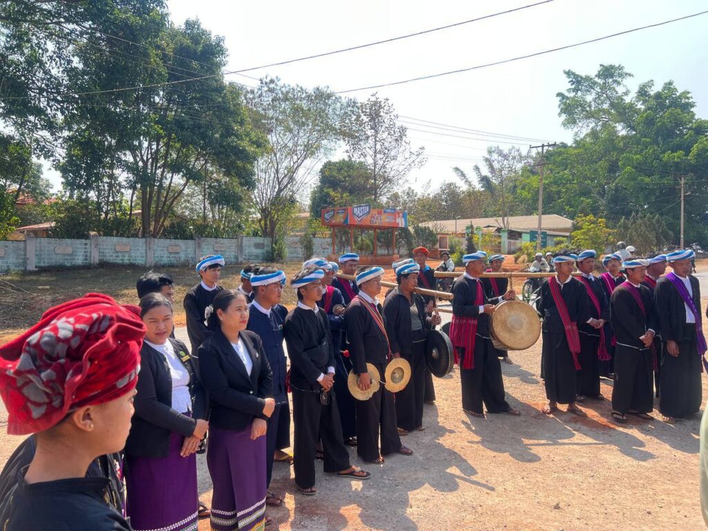 (၈၁)နှစ်မြောက် တပ်မတော်နေ့ကိုကြိုဆို ဂုဏ်ပြုသောအထိမ်းအမှတ်အနေဖြင့် ရွာတွင်းကွန် ကရစ်လမ်းသစ်ဖွင့်ပွဲ အခမ်းအနားကျင်းပ