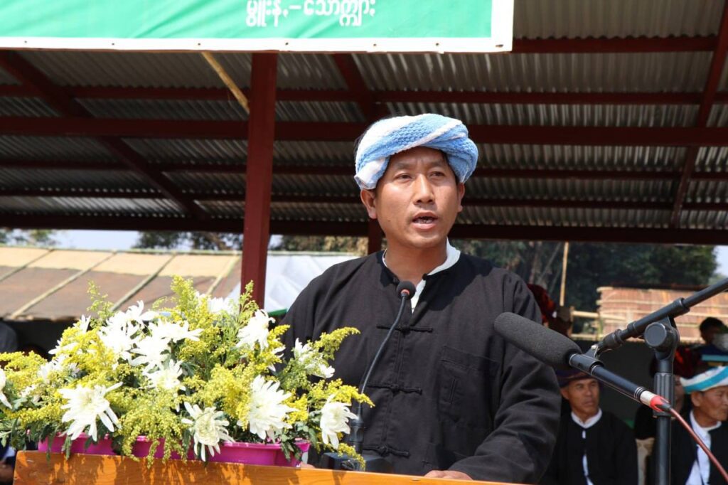 ဆီဆိုင်မြို့နယ်၊ ပါလောပါကယ်ကျေးရွာအုပ်စု၊ လွယ်ဆန်ဆစ်ကျေးရွာတွင် နှစ်သစ်ကူးအထိမ်းအမှတ်ဖလား ဘောလုံးပြိုင်ပွဲ ဖွင့်ပွဲကျင်းပ