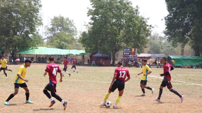 ဆီဆိုင်မြို့နယ်၊ ပါလောပါကယ်ကျေးရွာအုပ်စု၊ လွယ်ဆန်ဆစ်ကျေးရွာတွင် နှစ်သစ်ကူးအထိမ်းအမှတ်ဖလား ဘောလုံးပြိုင်ပွဲ ဖွင့်ပွဲကျင်းပ