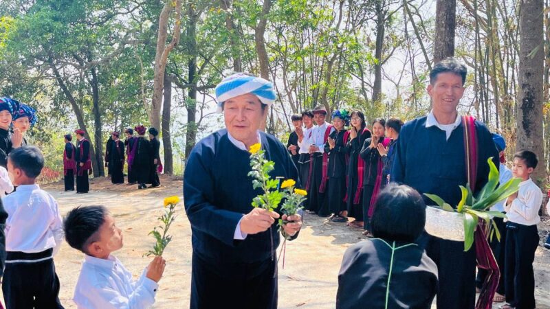 ဖြားတန်ခွန်ဝင်းကိုလင်ꩻမော့ꩻခွဲးဖေႏအာႏလွေꩻလိုꩻယွဲးကျောင်ꩻသားခွန်/နင်ꩻသွဥ်ထူႏလိတ်ပအိုဝ်ႏဒုံတရျက်ꩻပူႏကို