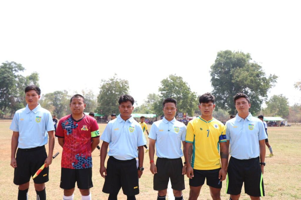 ဆီဆိုင်မြို့နယ်၊ ပါလောပါကယ်ကျေးရွာအုပ်စု၊ လွယ်ဆန်ဆစ်ကျေးရွာတွင် နှစ်သစ်ကူးအထိမ်းအမှတ်ဖလား ဘောလုံးပြိုင်ပွဲ ဖွင့်ပွဲကျင်းပ