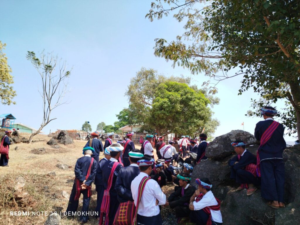 အရှေ့ထင်းရှူးကုန်းရွာရှိ ရွားဦးစေတီဓမ္မာရုံအား ရေစက်ချတရားနာပွဲ ကျင်းပပြုလုပ်