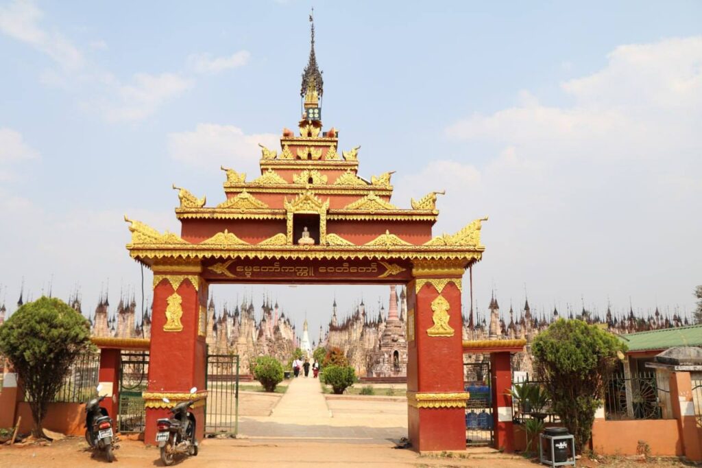 မွေတော်က္ကူဘုရားတွင် ဘုရားဖူးဧည့်သည်များ အရင်လထက် လျော့နည်းလာ