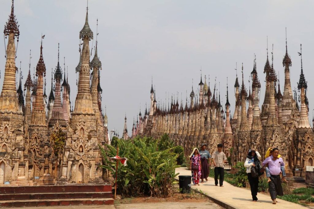 မွေတော်က္ကူဘုရားတွင် ဘုရားဖူးဧည့်သည်များ အရင်လထက် လျော့နည်းလာ