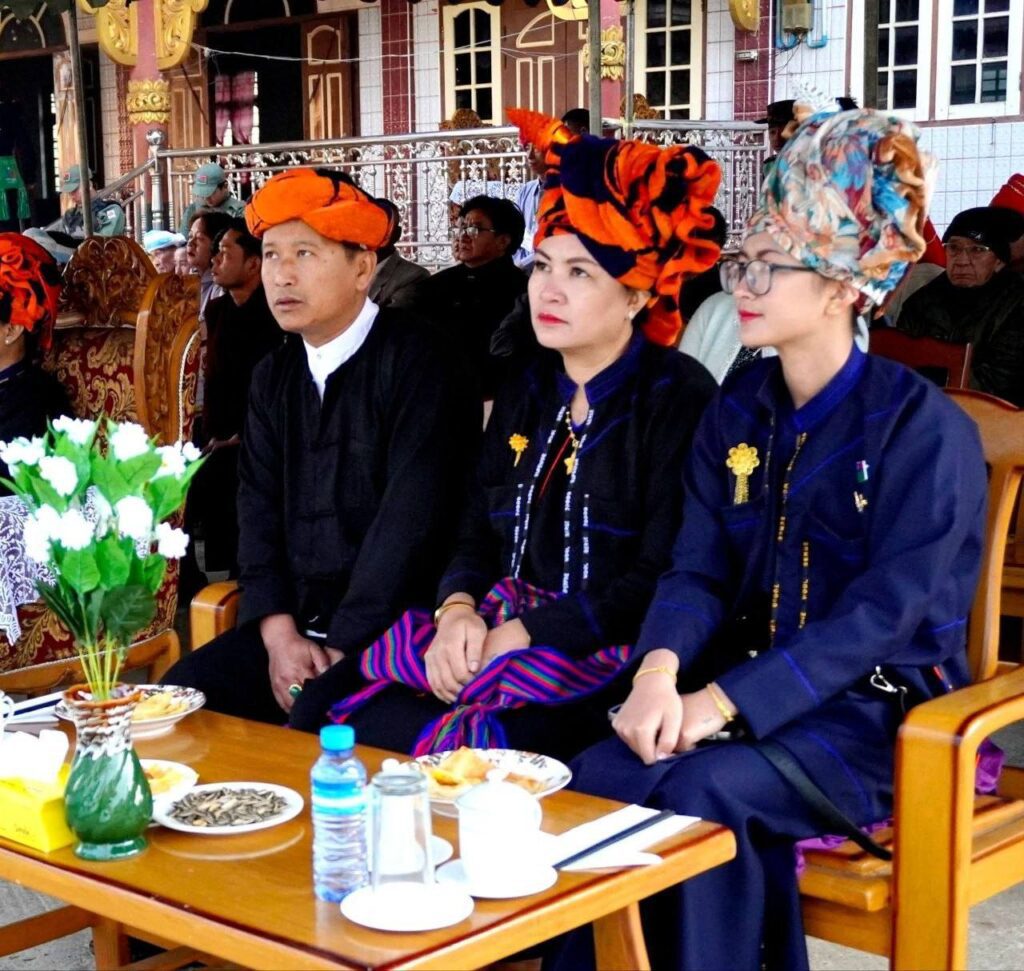 ဖြားတန်ကောင်ခယ်ႏဗျူဟာ ဗျူဟာမှူး ဒုတိယပိုလ်ႏကဲႏတန် ခွန်သာထွန်း+မွိးနင်ꩻဟွမ်လꩻ နားဟွိုန်ꩻဗူႏလွူးစာႏဂလွေꩻ ပအိုဝ်ႏပေႏကျောင်ꩻသားမူ