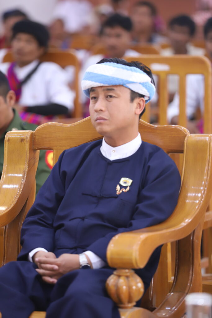 ဥပဒေဘောင်အတွင်းပြန်ဝင်လာသည့် PNLO တပ်ဖွဲဝင်များအား မိဘထံပြန်လည်အပ်နှံ