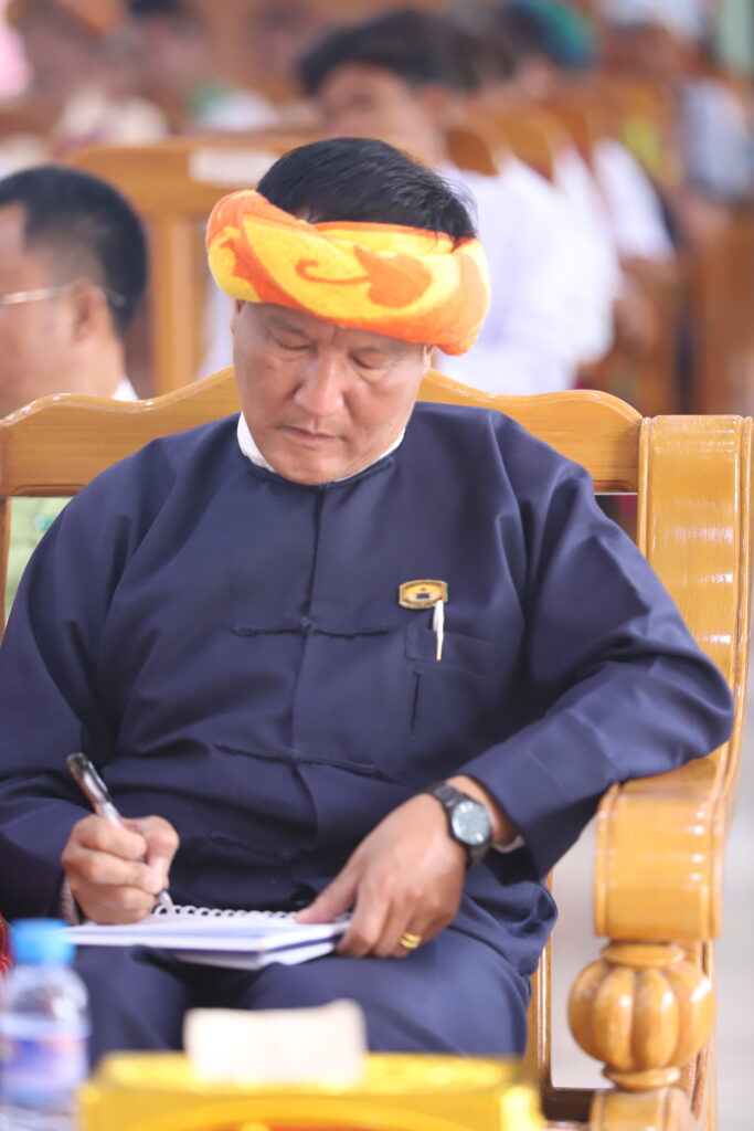 ဥပဒေဘောင်အတွင်းပြန်ဝင်လာသည့် PNLO တပ်ဖွဲဝင်များအား မိဘထံပြန်လည်အပ်နှံ