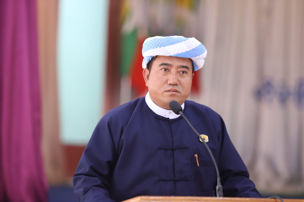 ဥပဒေဘောင်အတွင်းပြန်ဝင်လာသည့် PNLO တပ်ဖွဲဝင်များအား မိဘထံပြန်လည်အပ်နှံ