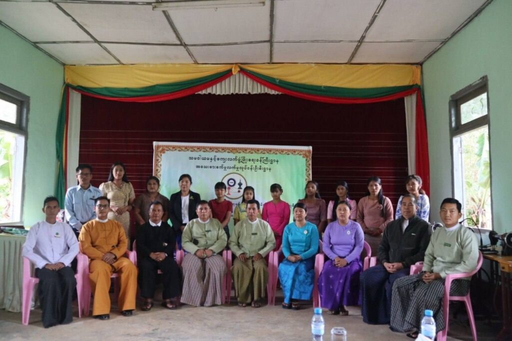 လွိုင်လင်ခရိုင်၊ပင်လုံမြို့၊ ရပ်ကွက် (၂) တွင် အခြေခံစက်ချုပ်နည်းပညာသင်တန်း ဖွင့်ပွဲအခမ်းအနားကျင်းပ
