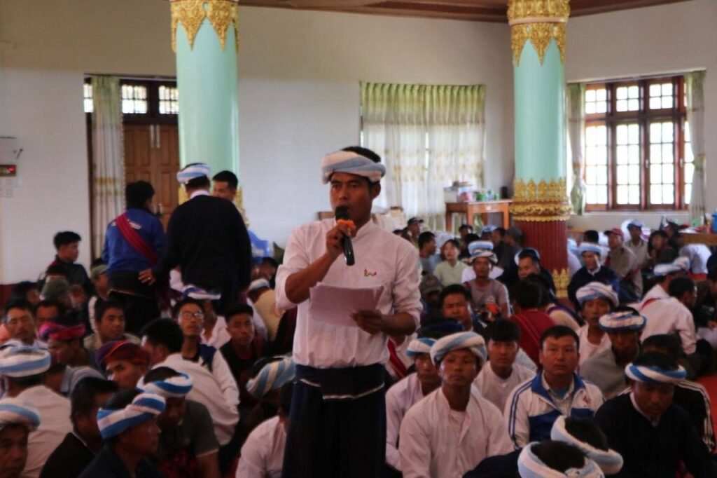 ပအို၀်းကိုယ်ပိုင်အုပ်ချုပ်ခွင့်ရဒေသဦးစီးဥက္ကဌနှင့် လွှတ်တော်ကိုယ်စားလှယ်များ ပင်လောင်းမြို့နယ်တွင် လူထုနှင့်တွေ့ဆုံဆွေးနွေး