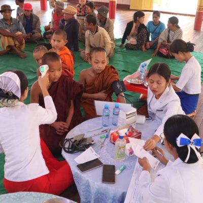 ပင်လုံမြို့ ပြည်သူ့ဆေးရုံ ဒေါက်တာရှိုန်းထက်ဝေအောင် ဦးဆောင်ပြီး ဒေသခံပြည်သူများ ကျန်းမာရေးစောင့်ရှောက်မှု ကွင်းဆင်းဆောင်ရွက်