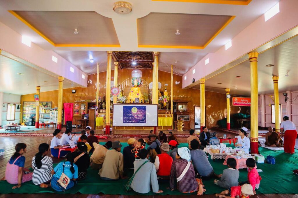 ပင်လုံမြို့ ပြည်သူ့ဆေးရုံ ဒေါက်တာရှိုန်းထက်ဝေအောင် ဦးဆောင်ပြီး ဒေသခံပြည်သူများ ကျန်းမာရေးစောင့်ရှောက်မှု ကွင်းဆင်းဆောင်ရွက်