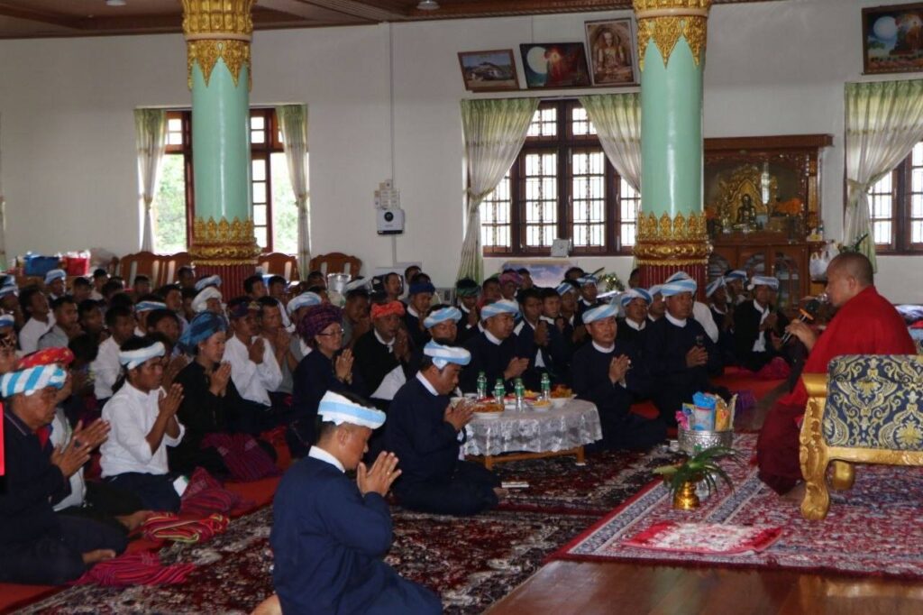 ပအို၀်းကိုယ်ပိုင်အုပ်ချုပ်ခွင့်ရဒေသဦးစီးဥက္ကဌနှင့် လွှတ်တော်ကိုယ်စားလှယ်များ ပင်လောင်းမြို့နယ်တွင် လူထုနှင့်တွေ့ဆုံဆွေးနွေး