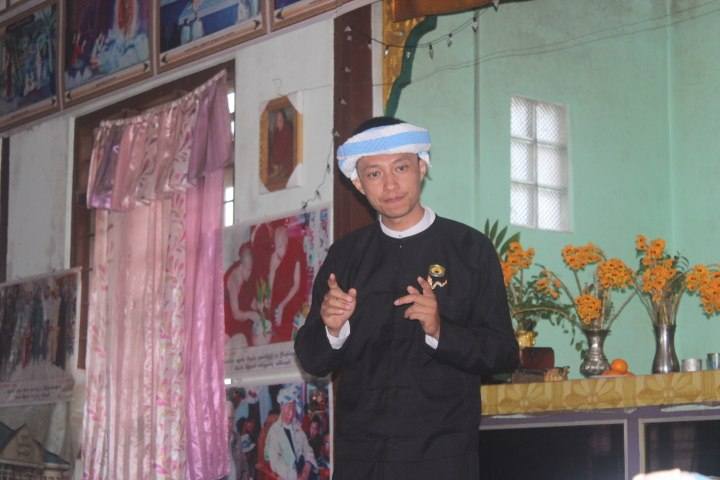 လွိုင်လင်မြို့နယ်တွင်ပြည်နယ်လွှတ်တော်ကိုယ်စားလှယ် ခွန်သက်နိုင် လူထုနှင့်တွေ့ဆုံဆွေးနွေး