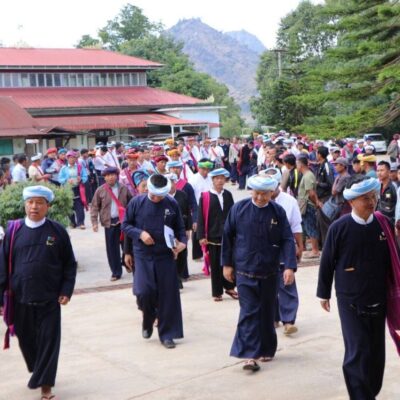 ပအို၀်းကိုယ်ပိုင်အုပ်ချုပ်ခွင့်ရဒေသဦးစီးဥက္ကဌနှင့် လွှတ်တော်ကိုယ်စားလှယ်များ ပင်လောင်းမြို့နယ်တွင် လူထုနှင့်တွေ့ဆုံဆွေးနွေး