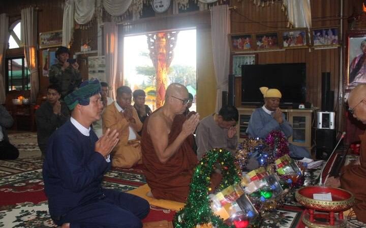 လွိုင်လင်မြို့၊ သာသနဝိပုလ ဓါတ်တော်ကျောင်းတိုက် ပဓာနနာယက ဆရာတော် Dr.ပညာနန္ဒ (အဂ္ဂမဟာပဏ္ဍိတ)၏ (၇၅) နှစ်ပြည့် စိန်ရတုမွေးနေ့ ကို ပင်လုံမြို့ မြို့မ မင်္ဂလာနောင်ကွတ် ပရိယတ္တိစာသင်တိုက် ဦးစီးပဓာန နာယက ဆရာတော် ဘဒ္ဒန္တပညာဗလ ကြွရောက်ချီးမြှင့်