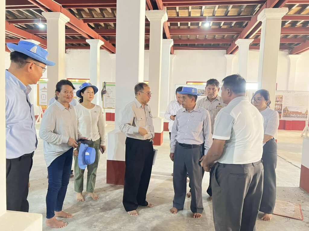 အင်းလေးဒေသ လမ်း၊ ဆည်မြောင်းနှင့် ဖွံ့ဖြိုးရေးလုပ်ငန်းများအား ဝန်ကြီးများအဖွဲ့ ကွင်းဆင်းစစ်ဆေး