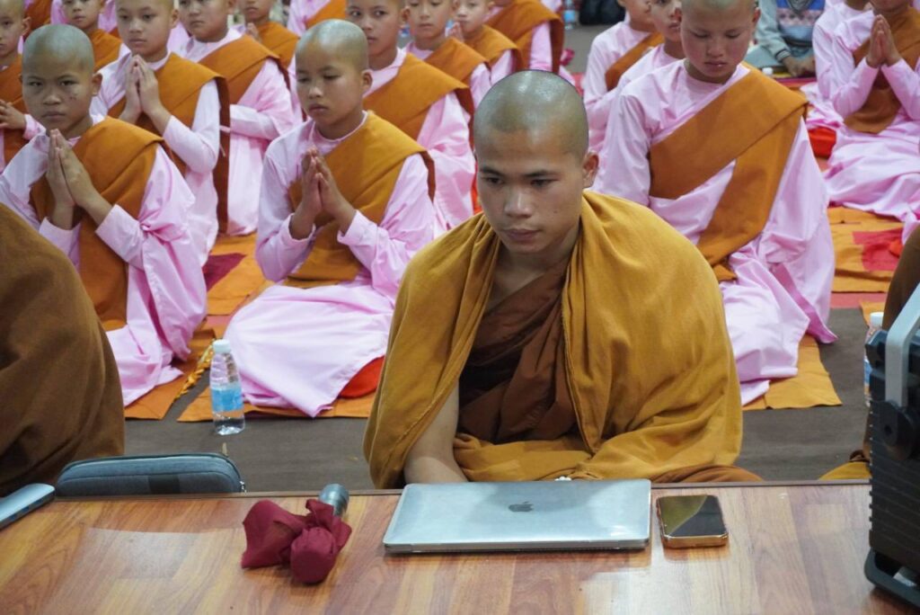 ပင်လုံမြို့၌ တတိယည ရှမ်းပြည်နယ်လုံးဆိုင်ရာ  (၆၈) ကြိမ်မြောက် ပရိယတ္တိသဒ္ဓမ္မပါလစာပွဲတော် ၏ အထူးတရားပွဲမှာ အောက်စ်ဖို့ဒ်ဆရာတော