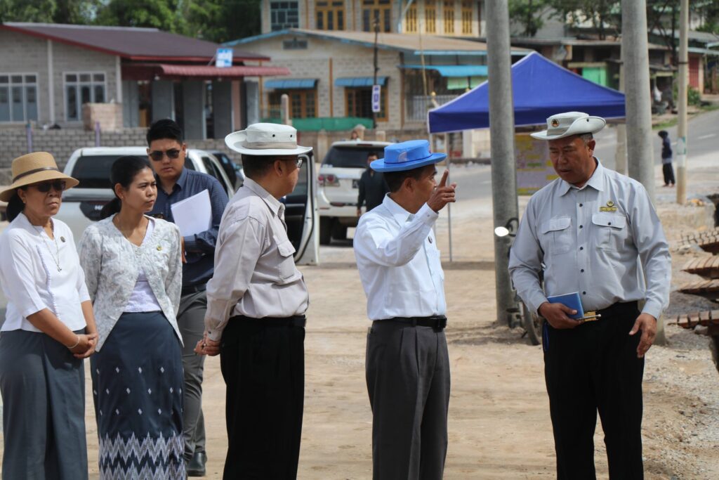 ရက်(၁၀၀) စီမံကိန်းလမ်းလုပ်ငန်းများ ရာနှုန်းပြည့်ပြီးစီးမှုအား လျှပ်စစ်၊ စွမ်းအင်၊ စက်မှုနှင့် လမ်းပတ်ဆက်သွယ်ရေးဝန်ကြီးခွန်သန်
