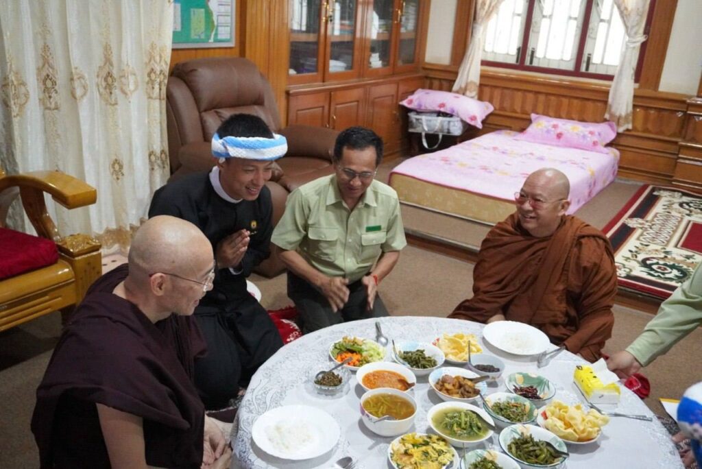 ပင်လုံမြို့ ၊(၆၈)ကြိမ်မြောက် သျှမ်းပြည်နယ်လုံးဆိုင်ရာ ပရိယတ္တိသဒ္ဓမ္မပါလစာပွဲတော် စာအောင်သံဃာတော် အရှင်သူမြတ်များအား အောင်လက်