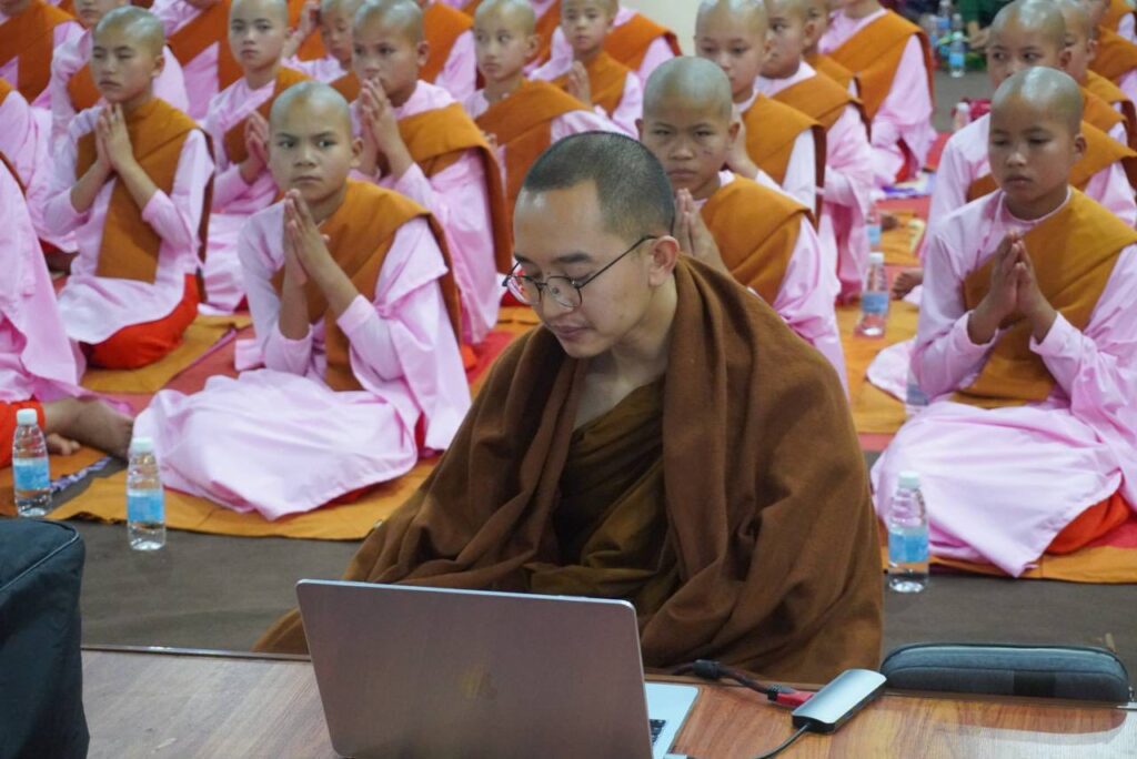 ပင်လုံမြို့၌ တတိယည ရှမ်းပြည်နယ်လုံးဆိုင်ရာ  (၆၈) ကြိမ်မြောက် ပရိယတ္တိသဒ္ဓမ္မပါလစာပွဲတော် ၏ အထူးတရားပွဲမှာ အောက်စ်ဖို့ဒ်ဆရာတော