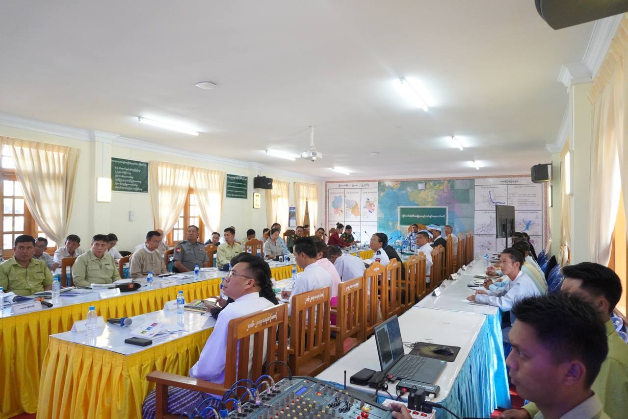ရှမ်းပြည်နယ်ဝန်ကြီးချုပ် ဦးစိုင်းထိန်စိုးနှင့် လွိုင်လင်ခရိုင်အဆင့် ဌာနဆိုင်ရာအကြီးအကဲများနှင့် တွေ့ဆုံ