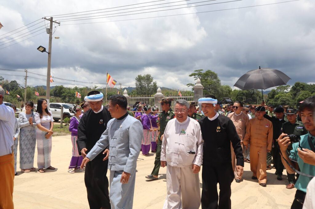 ရှမ်းပြည်နယ်ဝန်ကြီးချုပ် ဦးစိုင်းထိန်စိုးနှင့်ရှမ်းပြည်အစိုးရအဖွဲ့ ပင်လုံမြို့သို့ မန်ဆူဆရာတော် ဒေါက်တာဘဒ္ဒန္တပုညနန္ဒ သွားရေ