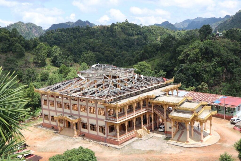ပအိုဝ်းစာပေနှင့်ယဉ်ကျေးမူအဖွဲ့(ဗဟို)၊ ကြက်ခြေနီအဖွဲ့၊ ဗိုလ်မှူး စောမောင်နှင့် လုံခြုံရေးအဖွဲ့တို့ဦးဆောင်ကာ နမ်းနေင်းရွာရှိ မ