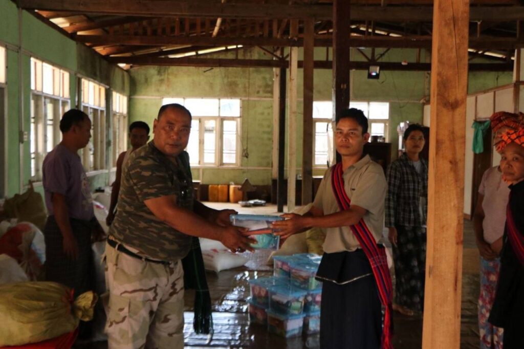 ပအိုဝ်းစာပေနှင့်ယဉ်ကျေးမူအဖွဲ့(ဗဟို)၊ ကြက်ခြေနီအဖွဲ့၊ ဗိုလ်မှူး စောမောင်နှင့် လုံခြုံရေးအဖွဲ့တို့ဦးဆောင်ကာ နမ်းနေင်းရွာရှိ မ