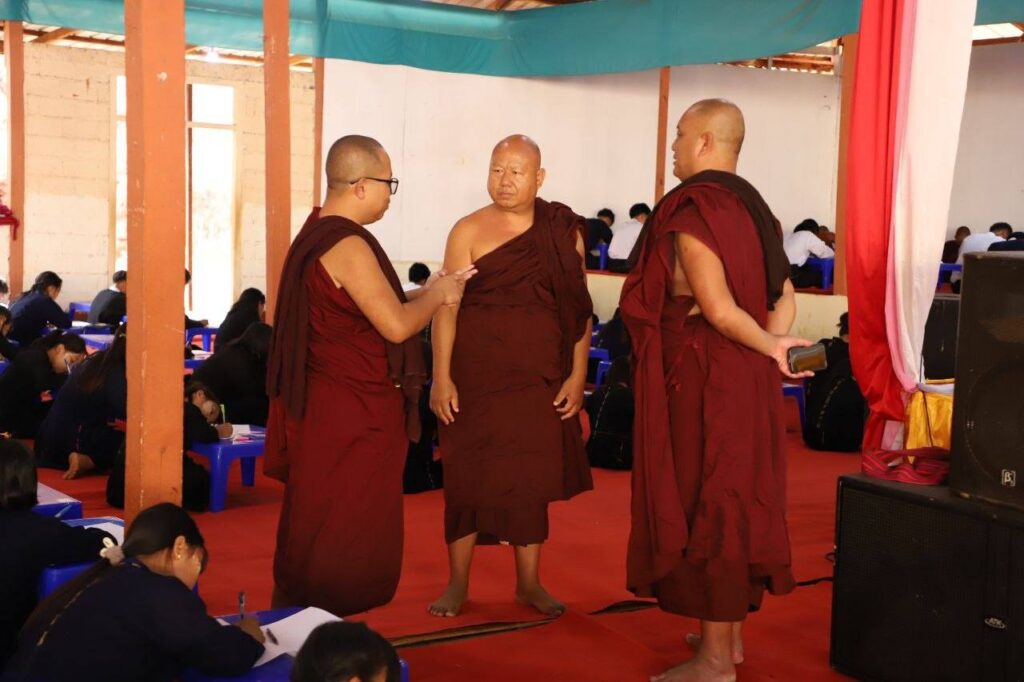 နောင်တောင်ꩻပရဟိတတပ်ဦးဗွေႏဗွန်အွဉ်သွဉ်ပညာႏရေꩻကျောင်ꩻကို ပထမ အလဲင်ႏ မာꩻလွေꩻ လိတ်ပအိုဝ်ႏကျောင်ꩻသား မော့ꩻခွဲးပွယ်ꩻတွမ်ႏ လိတ်စေပွယ