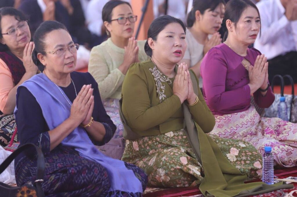 ဝေင်ꩻဟိုပုံꩻ၊ နောင်တောင်ꩻပရဟိတတပ်ဦး ဗွေးဗွန်အွဉ်သွဉ် ပညာႏရေꩻကျောင်ꩻကို ကမာꩻလွေꩻဒါႏဝေင်ꩻနယ်ႏပေါင်ꩻစွုမ်ႏ လိတ်ပအိုဝ်ႏထင်ယံကျောင