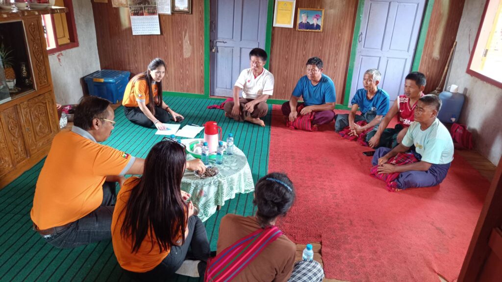 မိုးကြိုးစက်ကွင်းမိ၍ သေဆုံးသွားသည့်နွားများ ပိုင်ရှင်အား KBZ Foundation နှင့် ရှမ်းတောင်ပရဟိတညီနောင်များကွန်ရက်အဖွဲ့မှ ကူညီပ