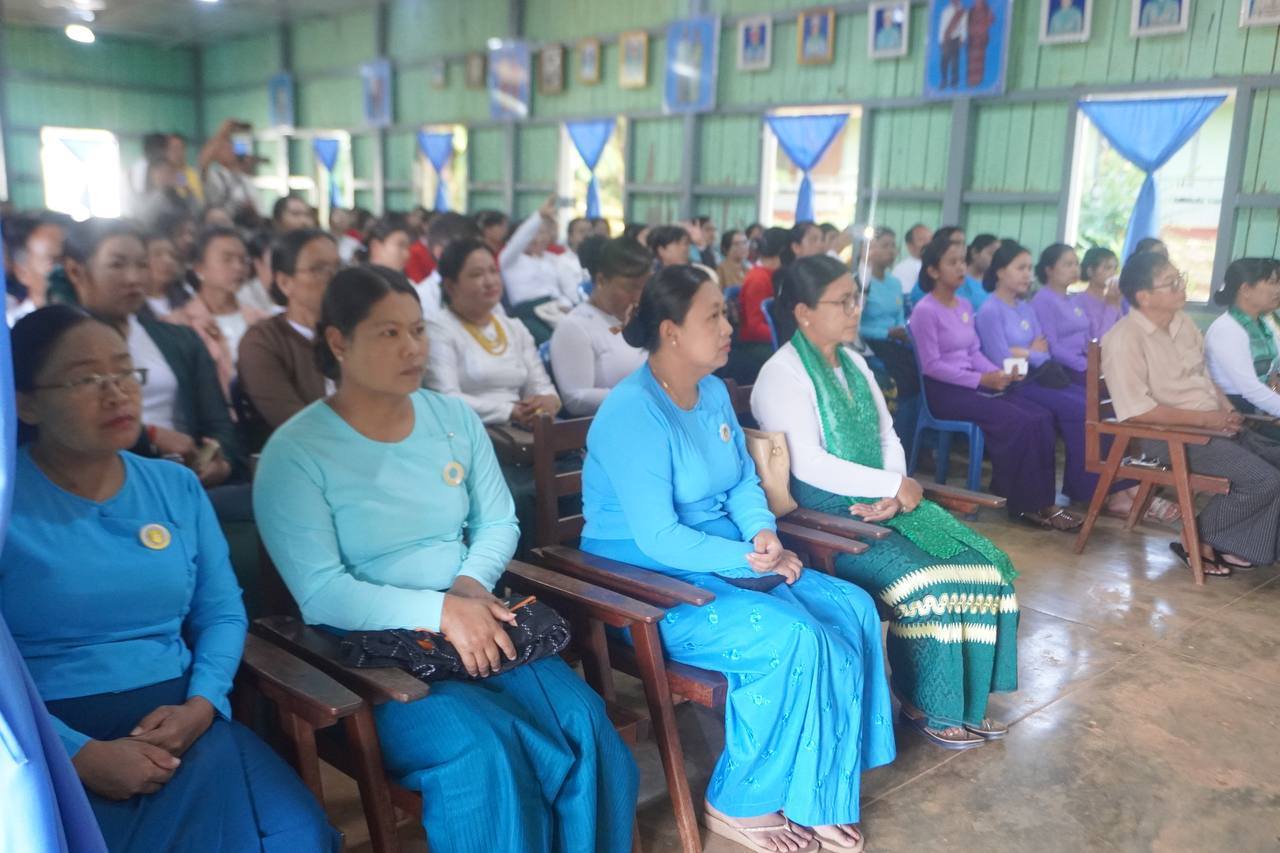 လွိုင်လင်မြို့နယ် ပြည်သူ့လွှတ်တော်ကိုယ်စားလှယ် ဦးခွန်အောင်ဆန်းနှင့် ပြည်နယ်လွှတ်တော် ကိုယ်စားလှယ် ခွန်သက်နိုင် မြို့နယ်အဆင့် ကျောင်းအပ်နှံရေးနေ့ အခမ်းအနားတက်ရောက်